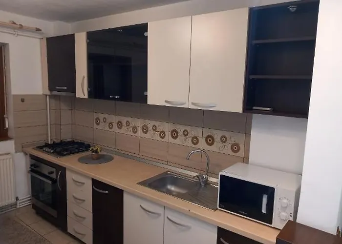 Luxury Orizont شقة كرايوفا